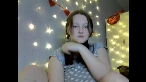 Snapshot of aria__dark chatting on February 23, 12:41 am Aria online show from February 23, 12:41 am