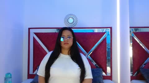 Snapshot of aria_cloud69 chatting on October 28, 12:19 pm aRIA online show from October 28, 12:19 pm