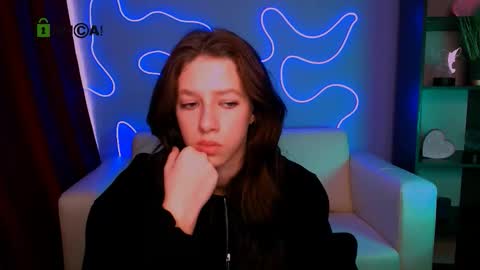 Snapshot of aria_glow chatting on March 16, 12:09 pm Aria online show from March 16, 12:09 pm