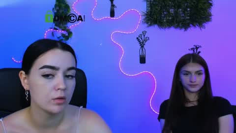 Snapshot of aria_glow chatting on July 14, 10:21 am Aria online show from July 14, 10:21 am