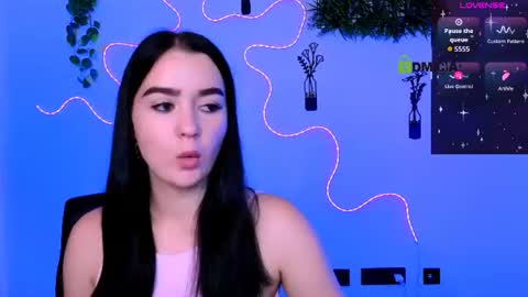 Snapshot of aria_glow chatting on August 4, 7:16 pm Aria online show from August 4, 7:16 pm