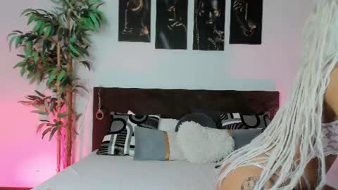 Snapshot of aria_lush chatting on July 14, 5:40 pm aria lush online show from July 14, 5:40 pm