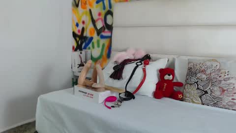 Snapshot of aria_martiin chatting on January 22, 11:34 am aria online show from January 22, 11:34 am