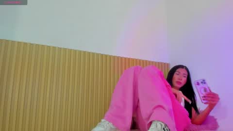 Aria Millers  online show from March 9, 11:25 am