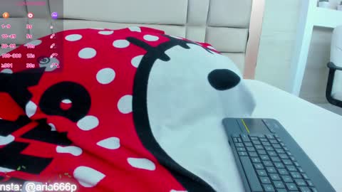 aria online show from January 18, 1:51 pm