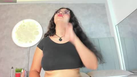 Snapshot of aria_tempest chatting on April 20, 11:46 am aria_tempest online show from April 20, 11:46 am