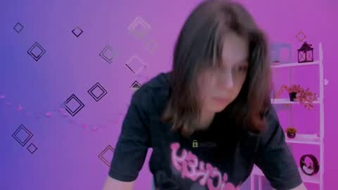 aria_wild_ online show from May 6, 6:57 pm