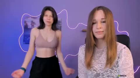 aria_wild_ online show from May 13, 8:44 am