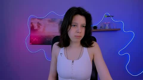 aria_wild_ online show from May 17, 7:10 pm