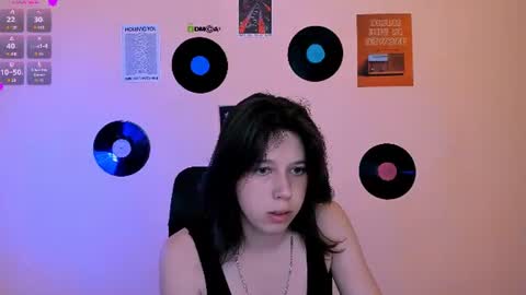aria_wild_ online show from June 13, 7:23 pm