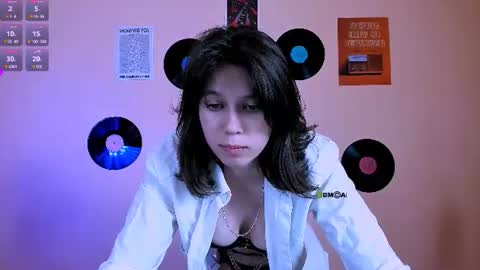aria_wild_ online show from June 14, 2:24 am