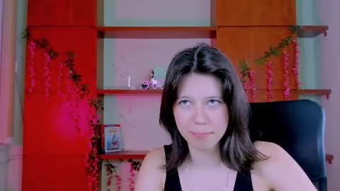 aria_wild_ online show from June 18, 9:14 am