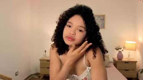 ariaa_23 online show from November 17, 11:27 am