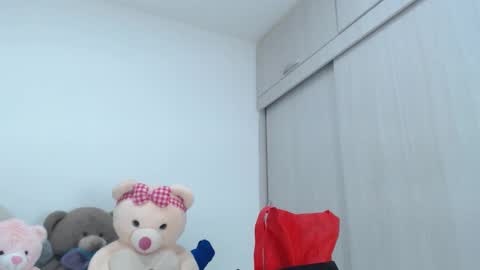 ariacoral online show from October 29, 2:19 pm