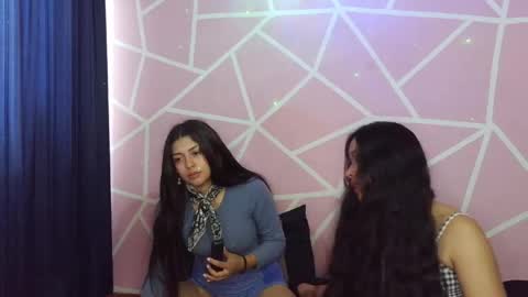 Snapshot of ariadna_and_antonella chatting on June 4, 6:14 pm dafna lorens online show from June 4, 6:14 pm
