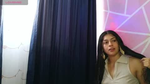 Snapshot of ariadna_and_antonella chatting on June 10, 1:32 pm dafna lorens online show from June 10, 1:32 pm