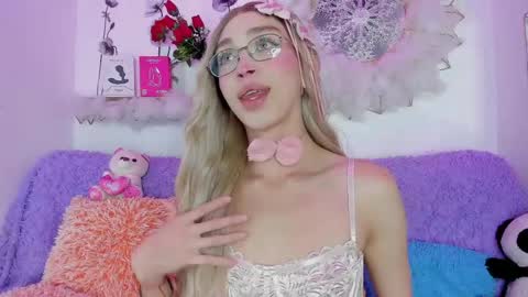 Snapshot of ariadna_evangeline chatting on May 31, 5:04 am Angel online show from May 31, 5:04 am