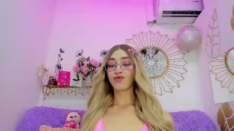 Snapshot of ariadna_evangeline chatting on July 25, 5:49 am Angel online show from July 25, 5:49 am