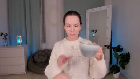 Snapshot of ariadna_s chatting on February 1, 9:24 pm Ariadna online show from February 1, 9:24 pm