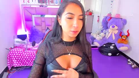 Snapshot of ariadnacappelletty_ chatting on May 18, 3:51 pm ariadnacappelletty online show from May 18, 3:51 pm