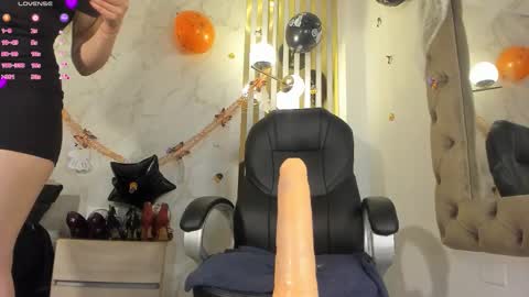 aria  online show from October 22, 7:35 pm