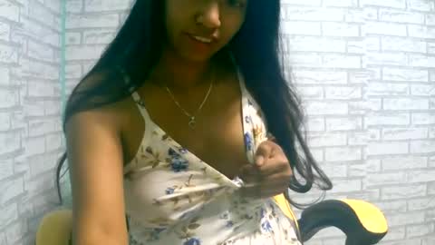 Snapshot of ariah13 chatting on June 21, 11:02 am ariah13 online show from June 21, 11:02 am