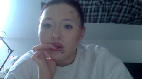 Aria online show from March 12, 2:56 pm