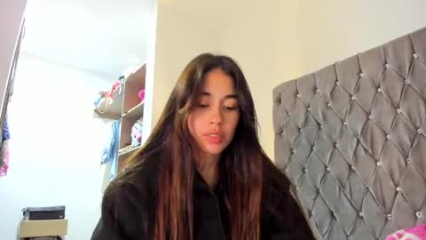 Snapshot of ariamontgomeryyy chatting on January 11, 7:17 am Aria Montgomery online show from January 11, 7:17 am