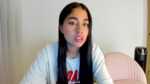 Snapshot of ariamontgomeryyy chatting on June 16, 5:10 am Aria Montgomery online show from June 16, 5:10 am