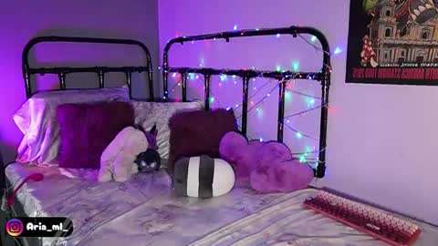 Snapshot of ariamoonlight chatting on March 13, 12:45 pm online show from March 13, 12:45 pm