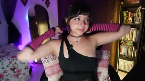      online show from May 29, 9:46 pm