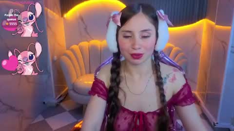 Snapshot of ariana18_b chatting on May 30, 1:30 pm ariana18_b online show from May 30, 1:30 pm