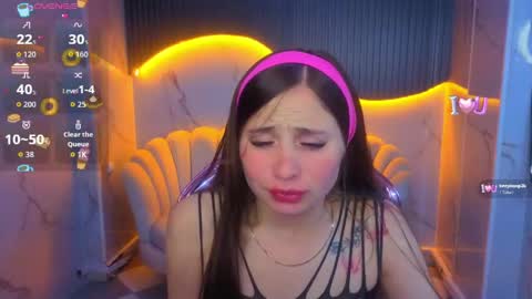Snapshot of ariana18_b chatting on June 8, 1:11 pm ariana18_b online show from June 8, 1:11 pm