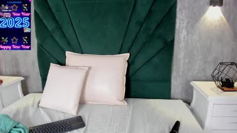 ARIANA online show from January 3, 3:01 pm