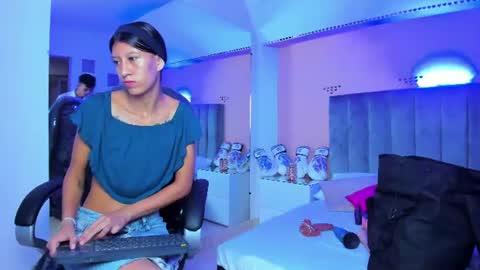 Snapshot of ariana_cri_x chatting on June 17, 1:12 pm ariana_cri_x online show from June 17, 1:12 pm