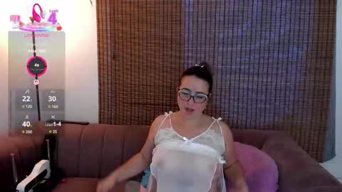 Ariana Cruz online show from December 21, 12:56 pm