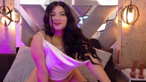 Snapshot of ariana_foxx__ chatting on July 10, 2:30 pm Ariana online show from July 10, 2:30 pm