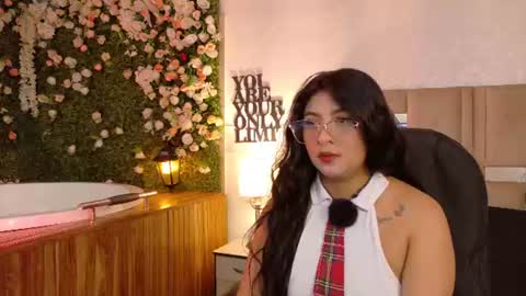 Snapshot of ariana_foxx__ chatting on July 13, 2:53 pm Ariana online show from July 13, 2:53 pm