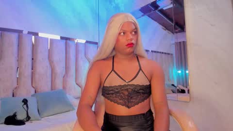 ariana_grande233 online show from February 25, 11:31 am