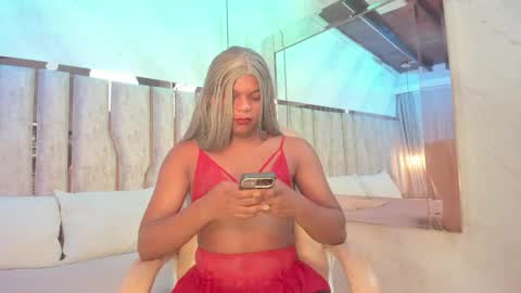 Snapshot of ariana_grande233 chatting on May 12, 11:40 am ariana_grande233 online show from May 12, 11:40 am