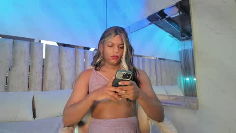 Snapshot of ariana_grande233 chatting on May 28, 11:40 am ariana_grande233 online show from May 28, 11:40 am