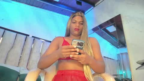 ariana_grande233 online show from August 3, 11:48 am