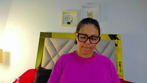 Snapshot of ariana_martins chatting on October 24, 3:14 am ARI online show from October 24, 3:14 am