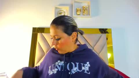 Snapshot of ariana_martins chatting on November 13, 3:05 am ARI online show from November 13, 3:05 am