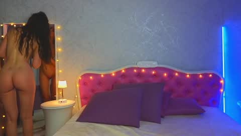 Snapshot of ariana_petite chatting on February 2, 11:00 pm Ariana online show from February 2, 11:00 pm