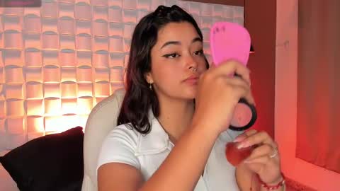 Snapshot of ariana_pierce chatting on September 13, 1:33 pm Ariana online show from September 13, 1:33 pm