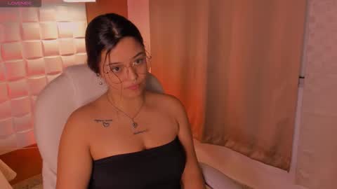 Snapshot of ariana_pierce chatting on September 22, 2:08 pm Ariana online show from September 22, 2:08 pm