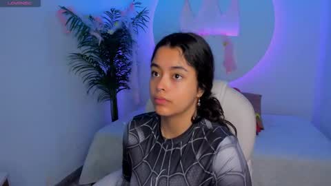 Snapshot of ariana_pierce chatting on November 1, 12:18 pm Ariana online show from November 1, 12:18 pm