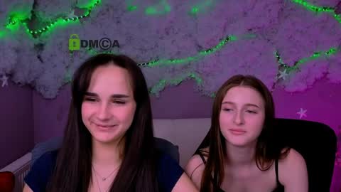 Snapshot of ariana_ross7 chatting on May 11, 4:04 pm ariana_ross7 online show from May 11, 4:04 pm