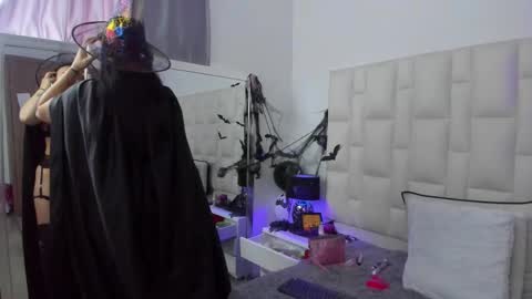  ariana  online show from October 30, 4:30 pm